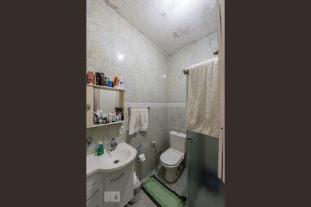 Casa à venda com 240m², 2 quartos e 2 vagas Casa à venda com 240m², 2 quartos e 2 vagasCasa 2