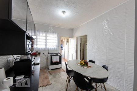 Casa à venda com 240m², 2 quartos e 2 vagas Casa à venda com 240m², 2 quartos e 2 vagasCasa 2