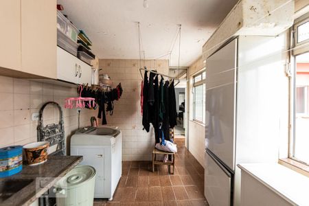 Casa à venda com 240m², 2 quartos e 2 vagas Casa à venda com 240m², 2 quartos e 2 vagasCasa 2