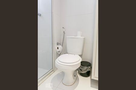 Apartamento à venda com 121m², 2 quartos e 2 vagasBanheiro da Suite 2