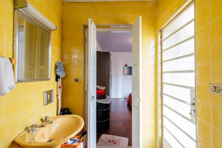 Casa para alugar com 240m², 3 quartos e 4 vagas Casa para alugar com 240m², 3 quartos e 4 vagasBanheiro da Suíte