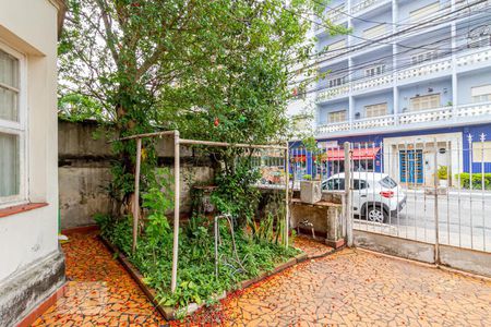 Casa para alugar com 240m², 3 quartos e 4 vagas Casa para alugar com 240m², 3 quartos e 4 vagasQuintal