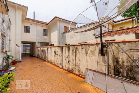 Casa para alugar com 240m², 3 quartos e 4 vagas Casa para alugar com 240m², 3 quartos e 4 vagasQuintal