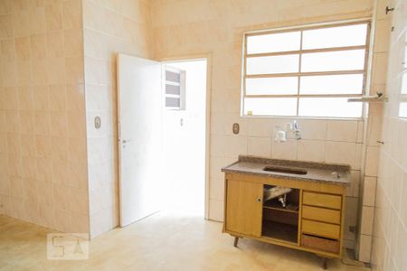 Apartamento à venda com 107m², 3 quartos e sem vaga Apartamento à venda com 107m², 3 quartos e sem vagaCozinha