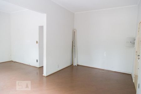 Apartamento à venda com 107m², 3 quartos e sem vaga Apartamento à venda com 107m², 3 quartos e sem vagaSala