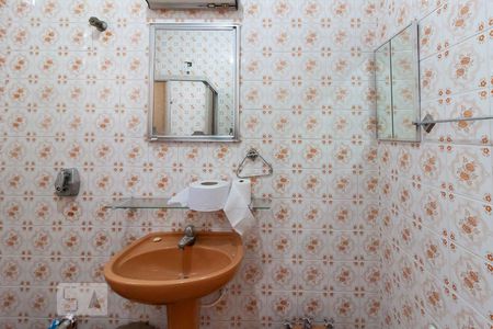 Banheiro de casa para alugar com 1 quarto, 50m² em Butantã, São Paulo