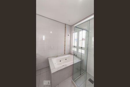 Casa à venda com 217m², 3 quartos e 5 vagasBanheiro da Suíte