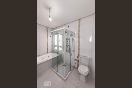 Casa à venda com 217m², 3 quartos e 5 vagasBanheiro da Suíte