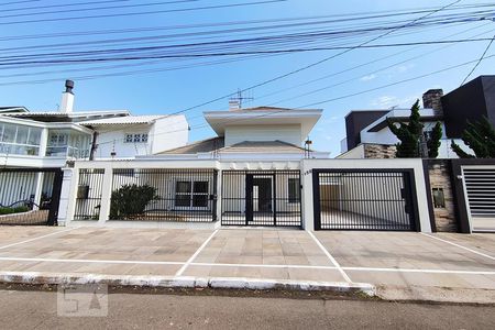 Casa à venda com 217m², 3 quartos e 5 vagasFachada