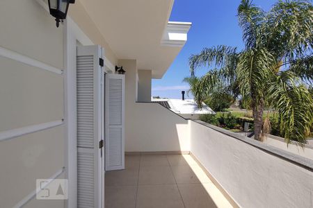 Casa à venda com 217m², 3 quartos e 5 vagasSacada Quarto 2