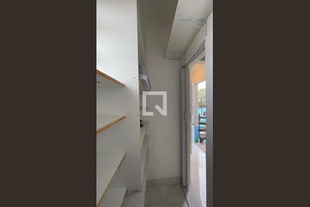 Casa à venda com 100m², 3 quartos e 4 vagasCloset