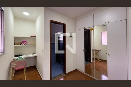 Casa à venda com 100m², 3 quartos e 4 vagasCasa 1 - Suíte 2