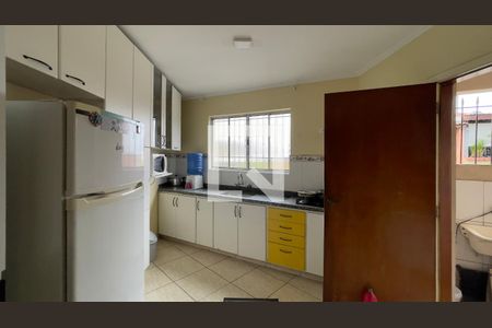 Casa à venda com 100m², 3 quartos e 4 vagasCasa 1 - Cozinha