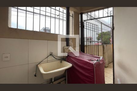 Casa à venda com 100m², 3 quartos e 4 vagasCasa 1 - Área de Serviço