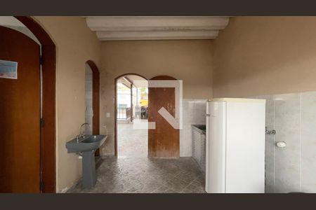 Casa à venda com 100m², 3 quartos e 4 vagasCasa 2 - Área de Serviço