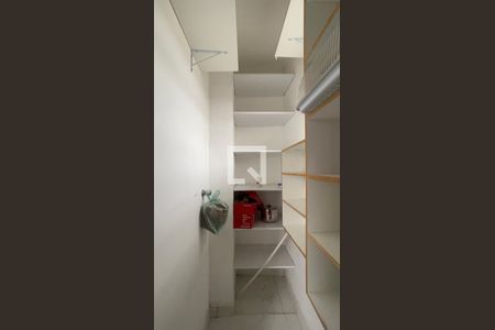 Casa à venda com 100m², 3 quartos e 4 vagasCloset