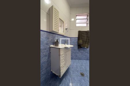 Casa à venda com 100m², 3 quartos e 4 vagasCasa 1 - Banheiro Suíte 1