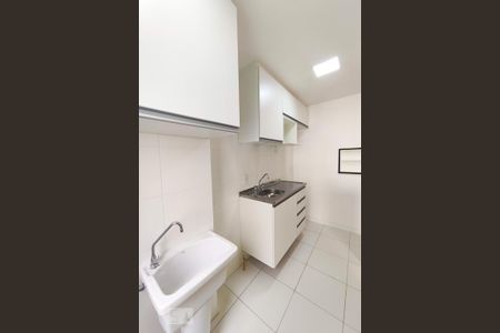 Apartamento para alugar com 54m², 2 quartos e 1 vaga Apartamento para alugar com 54m², 2 quartos e 1 vagaCozinha e Área de Serviço
