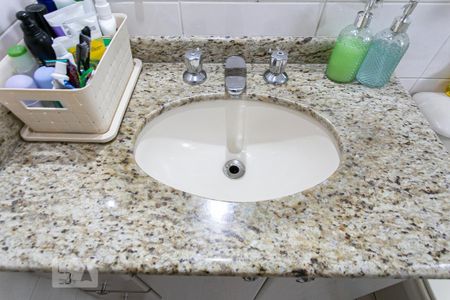 Apartamento à venda com 87m², 3 quartos e 2 vagasBanheiro da Suíte