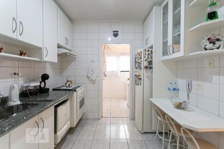 Apartamento à venda com 87m², 3 quartos e 2 vagasCozinha