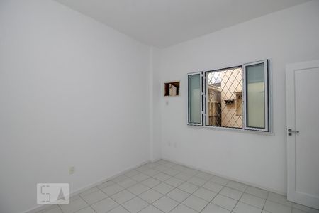 Quarto 1 de apartamento para alugar com 1 quarto, 30m² em Flamengo, Rio de Janeiro