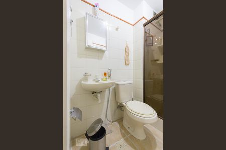 Apartamento à venda com 80m², 2 quartos e 1 vaga Apartamento à venda com 80m², 2 quartos e 1 vagaBanheiro Social