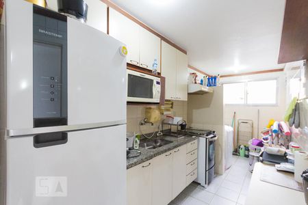 Apartamento à venda com 80m², 2 quartos e 1 vaga Apartamento à venda com 80m², 2 quartos e 1 vagaCozinha e Área de Serviço