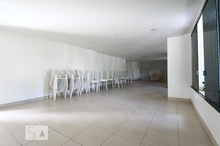 Apartamento à venda com 80m², 2 quartos e 1 vaga Apartamento à venda com 80m², 2 quartos e 1 vagaSalão de Festas