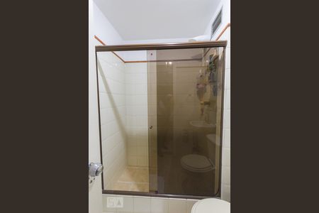 Apartamento à venda com 80m², 2 quartos e 1 vaga Apartamento à venda com 80m², 2 quartos e 1 vagaBanheiro da Suíte