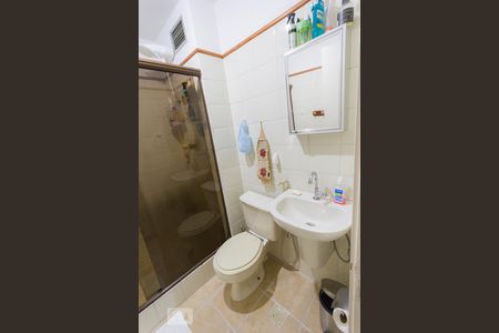 Apartamento à venda com 80m², 2 quartos e 1 vaga Apartamento à venda com 80m², 2 quartos e 1 vagaBanheiro da Suíte