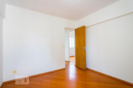 Quarto 2 de apartamento para alugar com 2 quartos, 56m² em Vila Valparaíso, Santo André