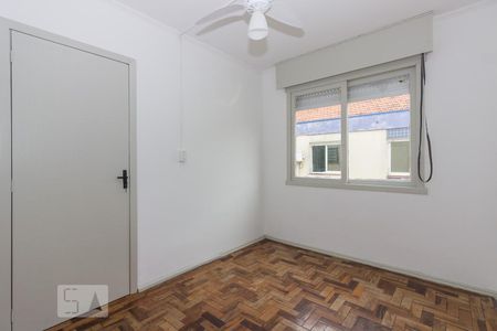 Quarto de apartamento para alugar com 1 quarto, 46m² em Vila Ipiranga, Porto Alegre