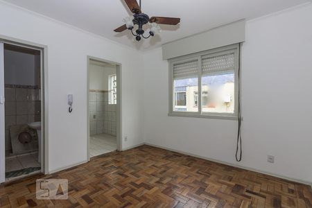Sala de apartamento para alugar com 1 quarto, 46m² em Vila Ipiranga, Porto Alegre