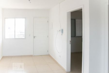 Sala/Cozinha de apartamento à venda com 2 quartos, 40m² em Vila Guilhermina, São Paulo