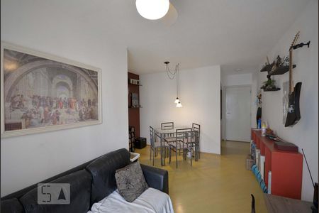 Apartamento para alugar com 67m², 3 quartos e 1 vagaSala