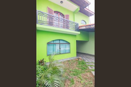 Casa à venda com 230m², 4 quartos e 2 vagasFachada