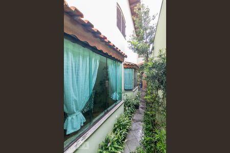 Casa à venda com 230m², 4 quartos e 2 vagasCorredor