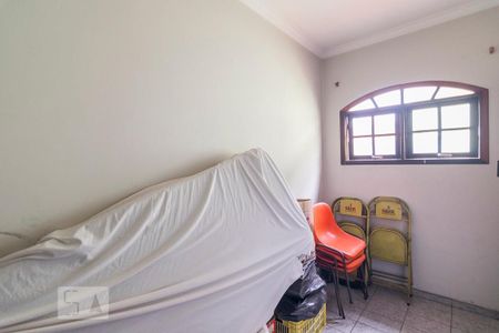 Casa à venda com 230m², 4 quartos e 2 vagasQuarto 2 Edícula