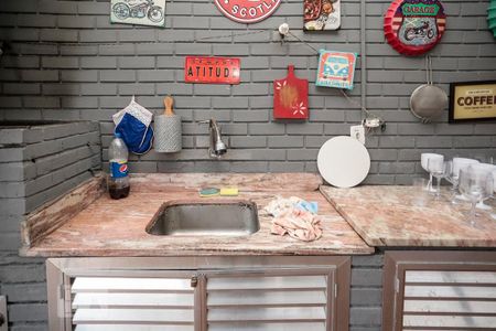 Casa à venda com 240m², 4 quartos e 5 vagasChurrasqueira