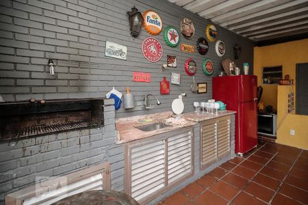 Casa à venda com 240m², 4 quartos e 5 vagasChurrasqueira