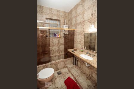 Casa à venda com 240m², 4 quartos e 5 vagasBanheiro