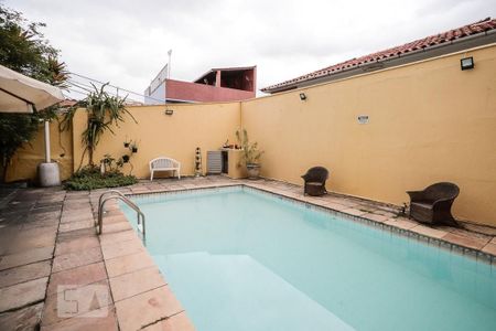 Casa à venda com 240m², 4 quartos e 5 vagasPiscina