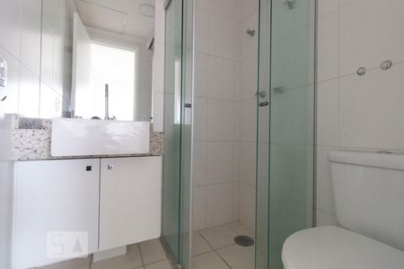 Banheiro de kitnet/studio para alugar com 1 quarto, 32m² em Centro, São Paulo