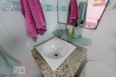 Casa à venda com 260m², 4 quartos e 3 vagasBanheiro da Suite 2