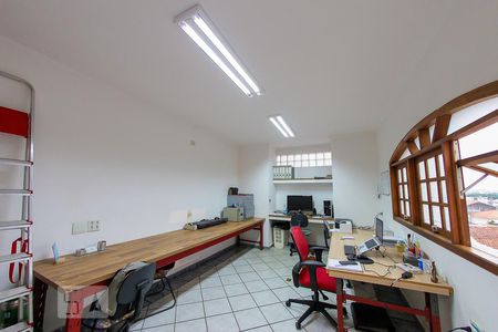 Casa à venda com 260m², 4 quartos e 3 vagasEscritorio