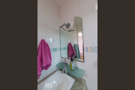 Casa à venda com 260m², 4 quartos e 3 vagasBanheiro da Suite 2