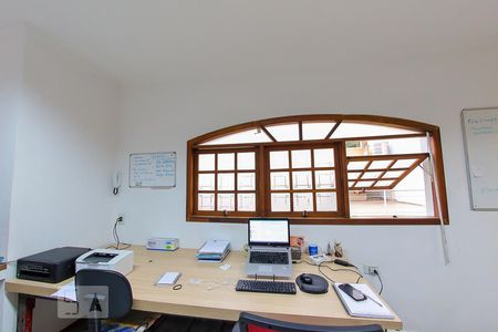 Casa à venda com 260m², 4 quartos e 3 vagasEscritorio