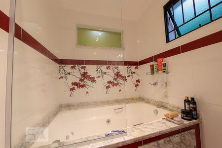 Casa à venda com 260m², 4 quartos e 3 vagasBanheiro da Suite 3