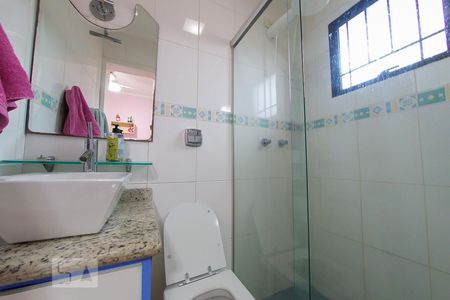 Casa à venda com 260m², 4 quartos e 3 vagasBanheiro da Suite 2