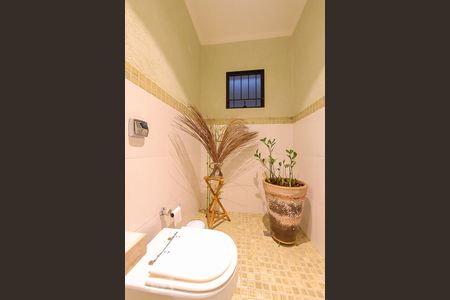 Casa à venda com 260m², 4 quartos e 3 vagasLavabo